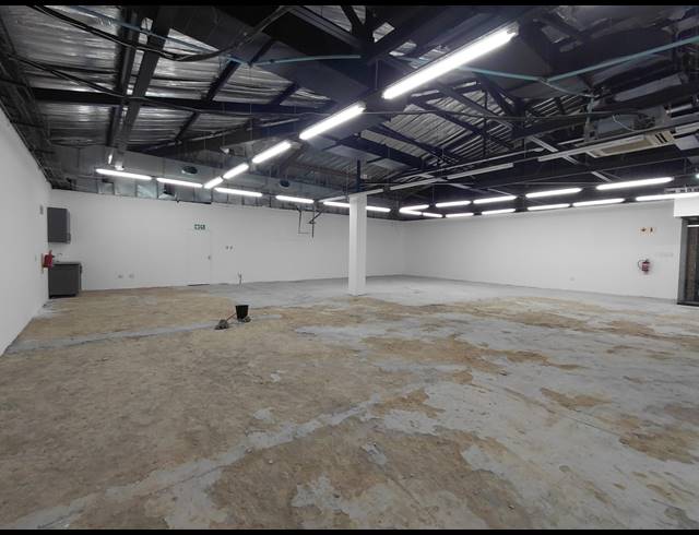 304M² RETAIL TO LET IN BRYANSTON